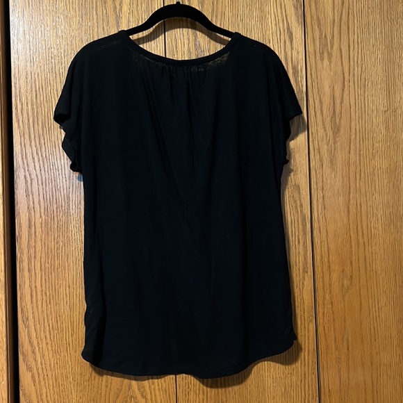 Old Navy tee - size medium - Picture 4 of 4